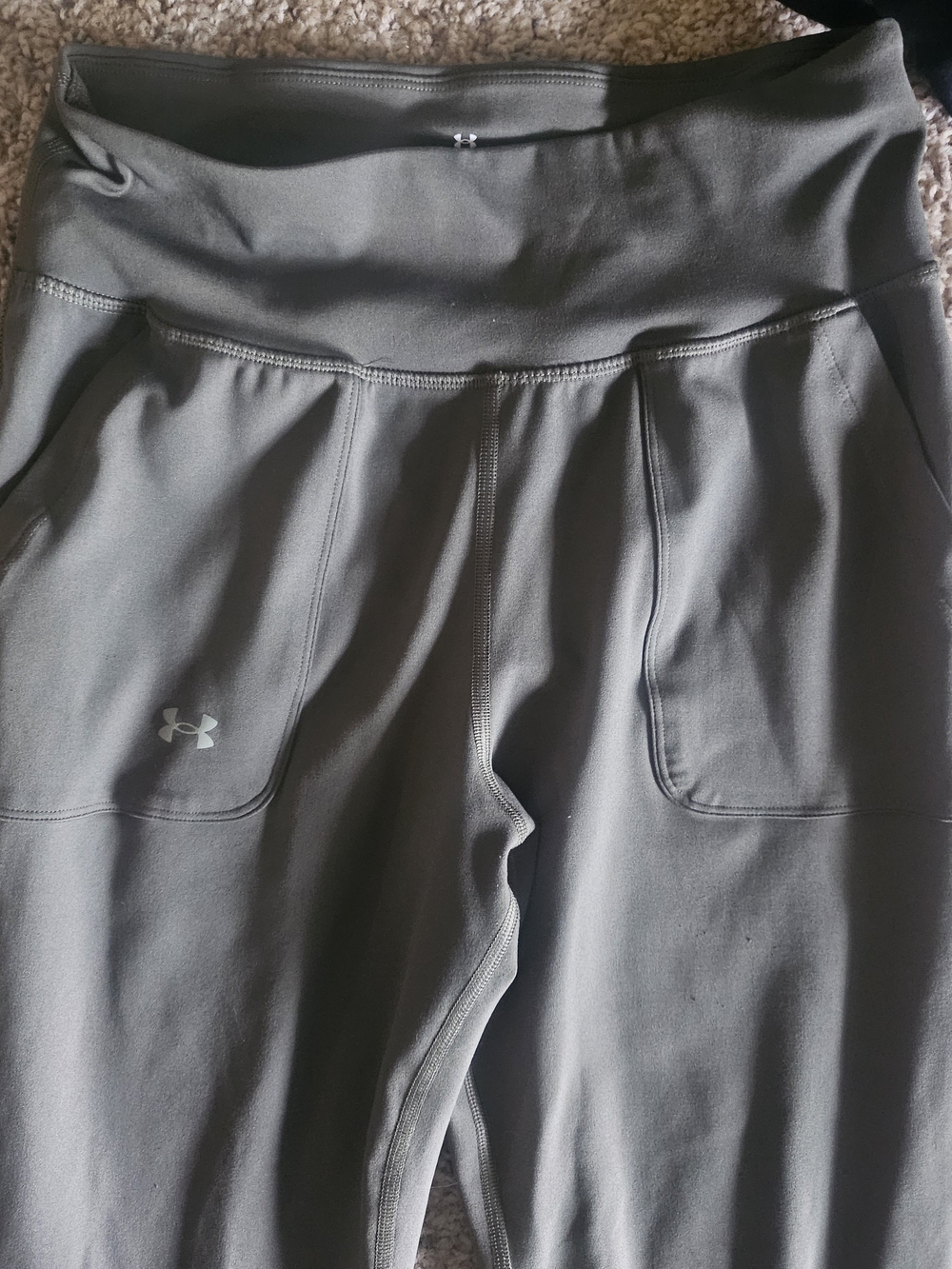 Under Armour Women's Dark Green  Performance Jacket & Leggings Set - Picture 5 of 6